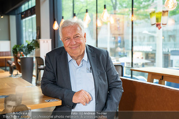 Wolfgang Fellner Buchpräsentation - Thalia Mariahilferstraße, Wien - Mi 06.05.2026 - Wolfgang FELLNER (Portrait)9