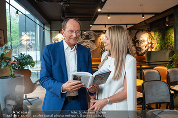 Wolfgang Fellner Buchpräsentation - Thalia Mariahilferstraße, Wien - Mi 06.05.2026 - Ernst MINAR, Denise NEHER11