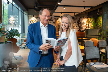 Wolfgang Fellner Buchpräsentation - Thalia Mariahilferstraße, Wien - Mi 06.05.2026 - Ernst MINAR, Denise NEHER12