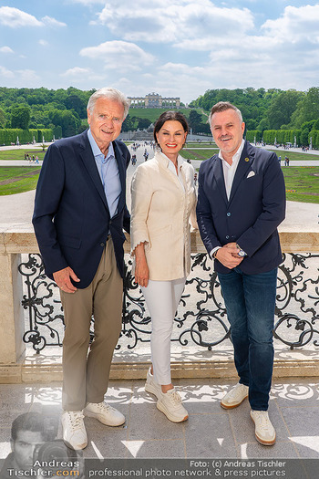 Fototermin vor Reitturnier - Schloss Schönbrunn, Wien - Sa 09.05.2026 - Herbert FECHTER, Sonja KLIMA, Klaus PANHOLZER32