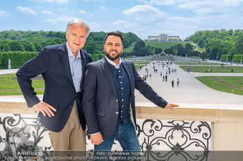 Fototermin vor Reitturnier - Schloss Schönbrunn, Wien - Sa 09.05.2026 - Herbert FECHTER, Paolo SCARIANO35