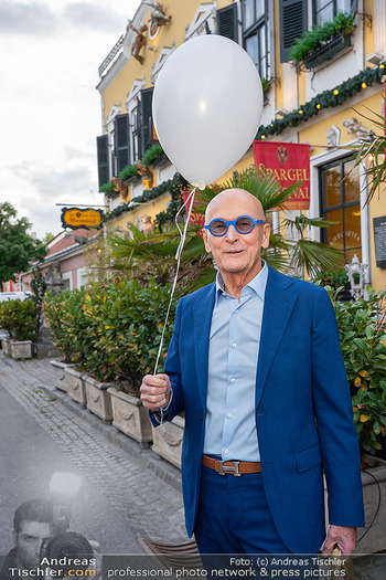 80er Jazz Gitti - Marchfelderhof - Di 12.05.2026 - Kurt MANN mit Luftballon37