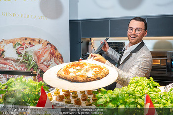 ESC Watch Party - Privates Penthouse, Wien - Sa 16.05.2026 - Luigi BARBARO36