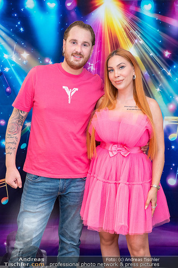 ESC Watch Party - Privates Penthouse, Wien - Sa 16.05.2026 - Tara TABITHA mit Freund Dennis LODI42