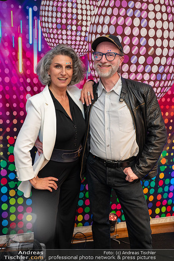 ESC Watch Party - Privates Penthouse, Wien - Sa 16.05.2026 - Daniela KRAMMER mit Ehemann Oliver66