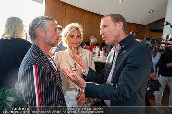 Wolfgang Fellner Buchpräsentation - Juwel im NEWS Tower, Wien - Di 19.05.2026 - Frenkie SCHINKELS mit Ehefrau Romana, Stefan PETZNER13