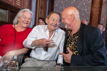 Goldenes Ehrenzeichen für Gary Lux - Künstlerhaus, Wien - Di 26.05.2026 - Wolfgang AMBROS mit Ehefrau Uta (Ute), Gary LUX43