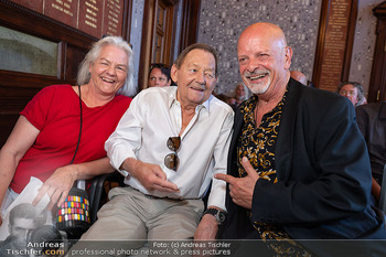 Goldenes Ehrenzeichen für Gary Lux - Künstlerhaus, Wien - Di 26.05.2026 - Wolfgang AMBROS mit Ehefrau Uta (Ute), Gary LUX44