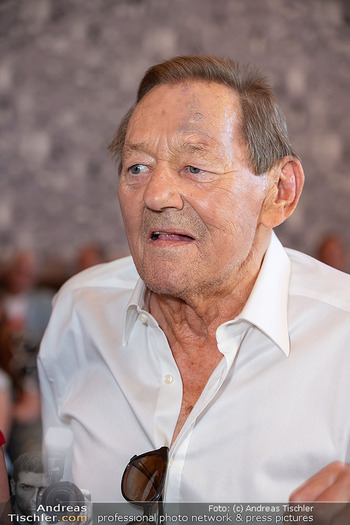 Goldenes Ehrenzeichen für Gary Lux - Künstlerhaus, Wien - Di 26.05.2026 - Wolfgang AMBROS (Portrait)54