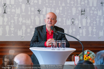 Goldenes Ehrenzeichen für Gary Lux - Künstlerhaus, Wien - Di 26.05.2026 - Andy LEE LANG59