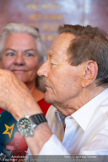 Goldenes Ehrenzeichen für Gary Lux - Künstlerhaus, Wien - Di 26.05.2026 - Wolfgang AMBROS mit Ehefrau Uta (Ute)70