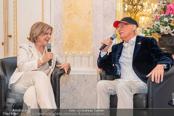 Otto meets Albertina - Eröffnung - Albertina, Wien - Di 02.06.2026 - Ingrid THURNHER, Otto WAALKES78
