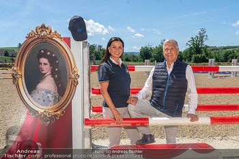 Fototermin vor LGCT Reitturnier - Privater Pferdehof, Haag - Do 04.06.2026 - Helmut MORBITZER, Sonja KLIMA4