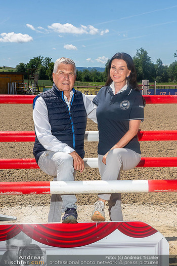 Fototermin vor LGCT Reitturnier - Privater Pferdehof, Haag - Do 04.06.2026 - Helmut MORBITZER, Sonja KLIMA14