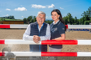 Fototermin vor LGCT Reitturnier - Privater Pferdehof, Haag - Do 04.06.2026 - Helmut MORBITZER, Sonja KLIMA18