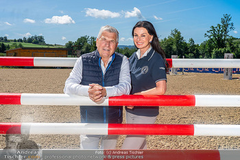 Fototermin vor LGCT Reitturnier - Privater Pferdehof, Haag - Do 04.06.2026 - Helmut MORBITZER, Sonja KLIMA19