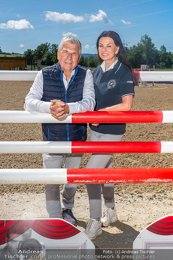 Fototermin vor LGCT Reitturnier - Privater Pferdehof, Haag - Do 04.06.2026 - Helmut MORBITZER, Sonja KLIMA20