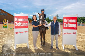 Fototermin vor LGCT Reitturnier - Privater Pferdehof, Haag - Do 04.06.2026 - Sonja KLIMA, Diana SCHÖNBERG, Helmut MORBITZER75