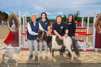 Fototermin vor LGCT Reitturnier - Privater Pferdehof, Haag - Do 04.06.2026 - 100