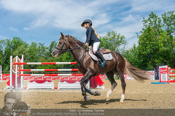 Fototermin vor LGCT Reitturnier - Privater Pferdehof, Haag - Do 04.06.2026 - Pferd galloppiert Galopp Gallopp, Diana SCHÖNBERG, Reitsport124