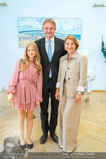 Ehrung Gerald Gerstbauer - Aserbaidschanisches Kulturzentrum, Wien - Fr 05.06.2026 - Familie Kristina SPRENGER, Gerald GERSTBAUER, Tochter Rosa6