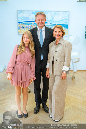 Ehrung Gerald Gerstbauer - Aserbaidschanisches Kulturzentrum, Wien - Fr 05.06.2026 - Familie Kristina SPRENGER, Gerald GERSTBAUER, Tochter Rosa7