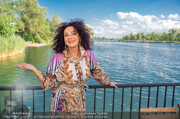 Christina Lugner Geburtstag - Strandcafe Alte Donau, Wien - Mo 08.06.2026 - Christina LUGNER (Portrait)18