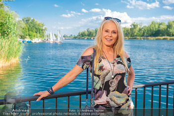 Christina Lugner Geburtstag - Strandcafe Alte Donau, Wien - Mo 08.06.2026 - Ulli Ulrike KRIEGLER (Portrait)28