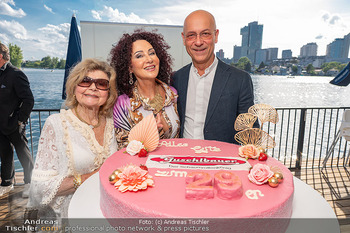 Christina Lugner Geburtstag - Strandcafe Alte Donau, Wien - Mo 08.06.2026 - Christina LUGNER, Anton Toni FABER39