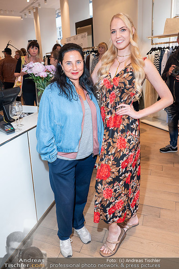 DAC Promiflohmarkt - Liu Jo Store, Wien - Do 11.06.2026 - Nadja MALEH, Beatrice TURIN15