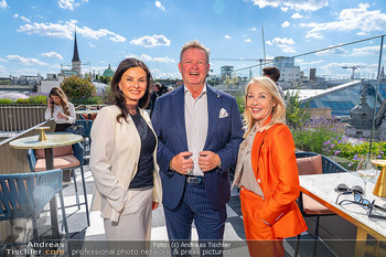 Sun AG Cocktail Empfang - Rosewood Hotel Rooftop Bar - Mo 15.06.2026 - Uschi FELLNER, Sonja KLIMA, Christian JÄGER18