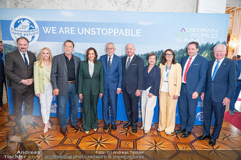 10 Jahre Klimakonferenz AWS - Hofburg, Wien - Di 16.06.2026 - Kamala HARRIS, Arnold SCHWARZENEGGER, Alexander VAN DER BELLEN, 34