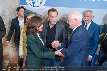 10 Jahre Klimakonferenz AWS - Hofburg, Wien - Di 16.06.2026 - Kamala HARRIS, Arnold SCHWARZENEGGER, Tim WALZ, Alexander VAN DE36