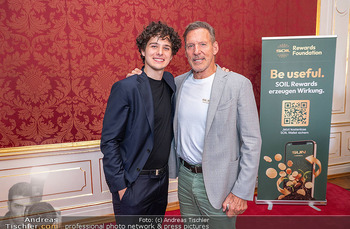 10 Jahre Klimakonferenz AWS - Hofburg, Wien - Di 16.06.2026 - Ralf MOELLER (MÖLLER) mit Sohn Leon150
