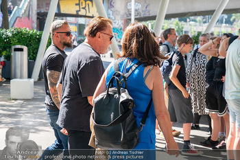 Arnold Schwarzenegger Schifffahrt - MS Wien, Schwedenplatz und Donaukanal - Mi 17.06.2026 - Arnold SCHWARZENEGGER, Heather MILLIGAN, Monika LANGTHALER5