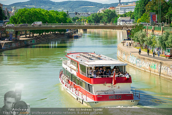Arnold Schwarzenegger Schifffahrt - MS Wien, Schwedenplatz und Donaukanal - Mi 17.06.2026 - Schiff MS Wien der DDSG, Donaukanal, Touristentour, Rundfahrt, T28