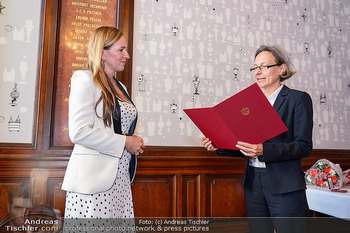 Ehrenkreuz für Maria Großbauer - Künstlerhaus, Wien - Do 18.06.2026 - Maria GROßBAUER, Doris WOLFSLEHNER5