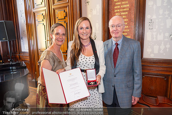 Ehrenkreuz für Maria Großbauer - Künstlerhaus, Wien - Do 18.06.2026 - Maria GROßBAUER mit Vater Karl JEITLER und Schwester Martha22