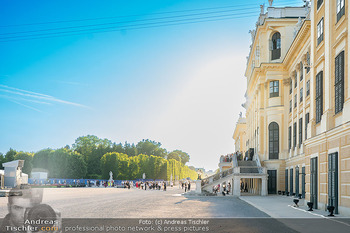 Sommernachtskonzert 2026 - Schloss Schönbrunn, Wien - Fr 19.06.2026 - Schloss Schönbrunn im Sonnenuntergang12