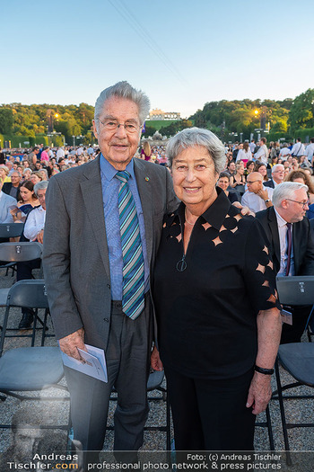 Sommernachtskonzert 2026 - Schloss Schönbrunn, Wien - Fr 19.06.2026 - Heinz und Margit FISCHER38