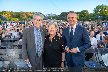Sommernachtskonzert 2026 - Schloss Schönbrunn, Wien - Fr 19.06.2026 - Heinz und Margit FISCHER, Wolfgang HATTMANNSDORFER39
