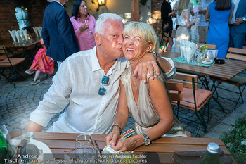 ausg´steckt is´ - Heuriger Dreimäderlhaus, Münchendorf - Do 25.06.2026 - Toni POLSTER mit Birgit3