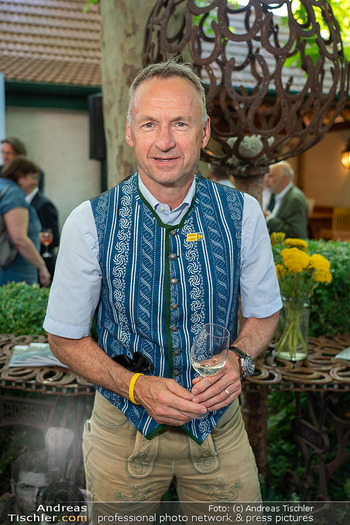 ausg´steckt is´ - Heuriger Dreimäderlhaus, Münchendorf - Do 25.06.2026 - Toni PFEFFER (Portrait)6