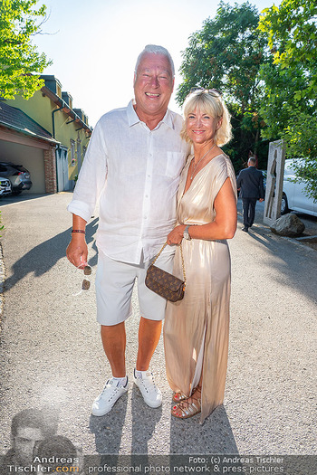 ausg´steckt is´ - Heuriger Dreimäderlhaus, Münchendorf - Do 25.06.2026 - Anton Toni POLSTER mit Birgit14