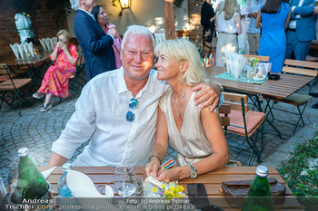 ausg´steckt is´ - Heuriger Dreimäderlhaus, Münchendorf - Do 25.06.2026 - Toni POLSTER mit Birgit40