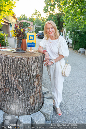 ausg´steckt is´ - Heuriger Dreimäderlhaus, Münchendorf - Do 25.06.2026 - Gerda ROGERS76