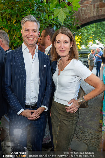 ausg´steckt is´ - Heuriger Dreimäderlhaus, Münchendorf - Do 25.06.2026 - Henrietta EGERTH, Thomas ARNOLDNER80