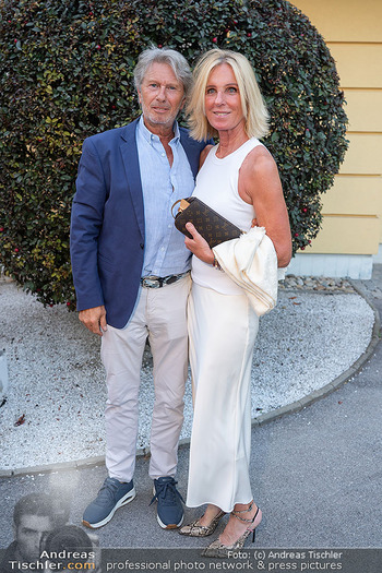 Interspot Sommerfest - Interspot Filmstudios, Wien - Mo 29.06.2026 - Claudia VRANITZKY mit Peter92
