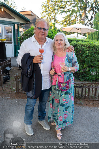 Interspot Sommerfest - Interspot Filmstudios, Wien - Mo 29.06.2026 - Ewald PFLEGER mit Ehefrau Andrea100