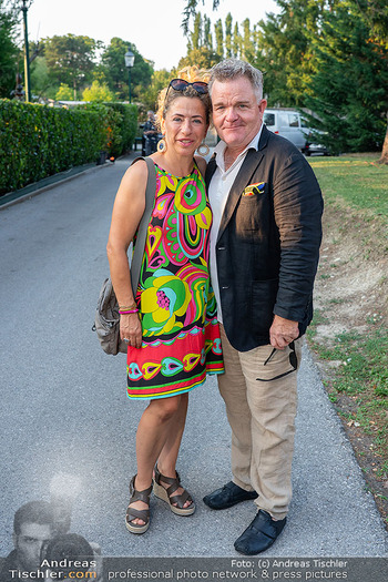 Interspot Sommerfest - Interspot Filmstudios, Wien - Mo 29.06.2026 - Carolin PIENKOS, Cornelius OBONYA103